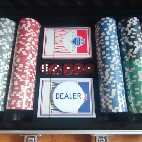 Poker koffert med laser chips