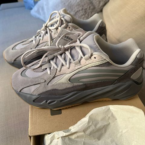 Yeezy 700 Tephra strl 43 1/3