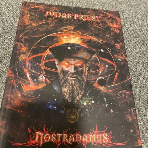 Judas Priest Nostradamus deluxe edition +bok