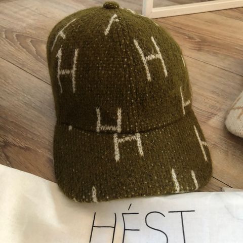 Hest caps