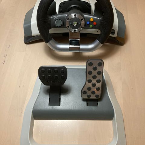 Xbox 360 ratt og pedaler