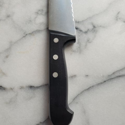 Arcos kjøkkenkniv. Brødkniv.