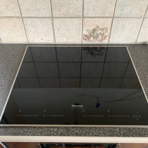 Miele KM6328 platetopp