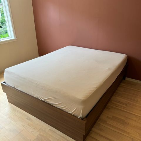 IKEA seng 200x160