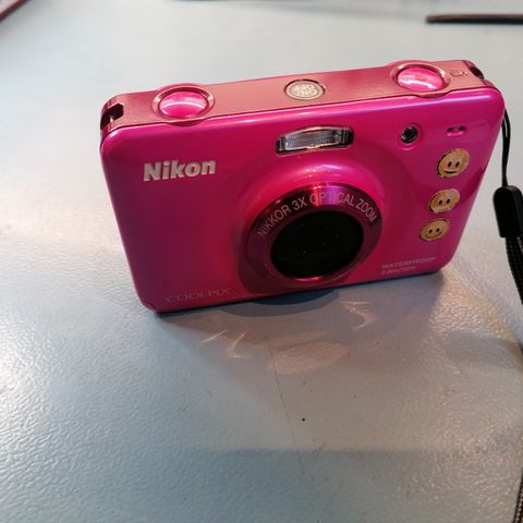Nikon coolpix s30 trenger reparasjon