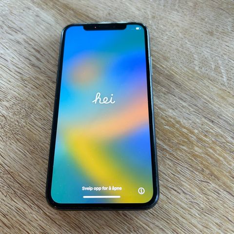 Strøken iPhone X - 64gb