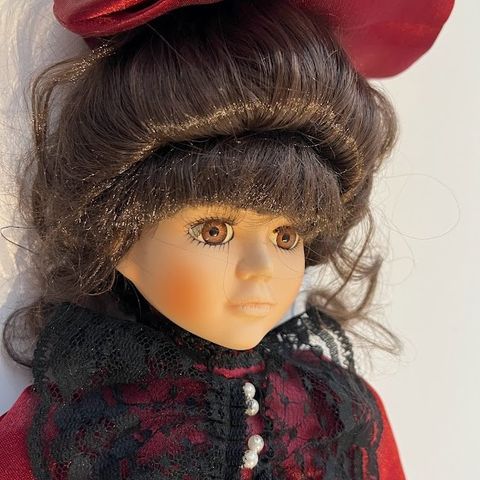 Gwenda fra Francy Doll