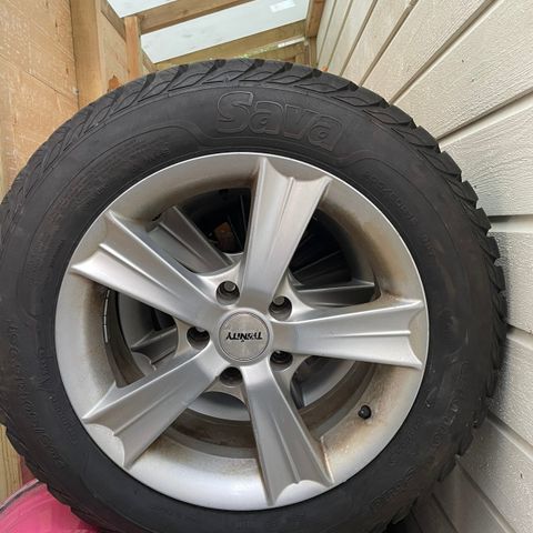 16” Trinity felger stått på VW