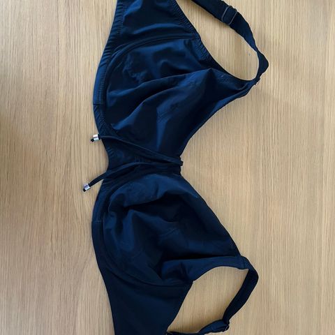 Bikini overdel Change sort J75