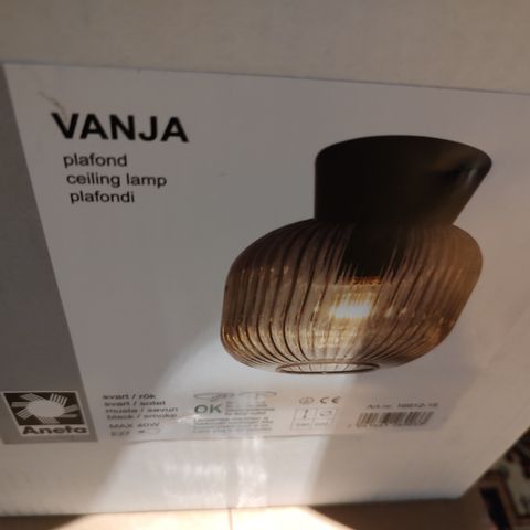 Taklampe vanja