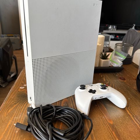 Xbox One S 1TB