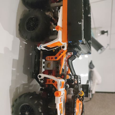 Lego truck