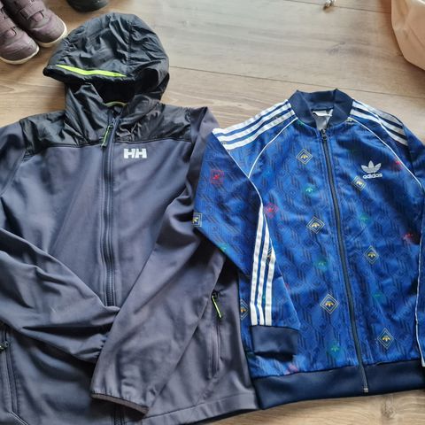 Helly Hansen og Adidas jakke