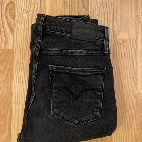 Levis 724