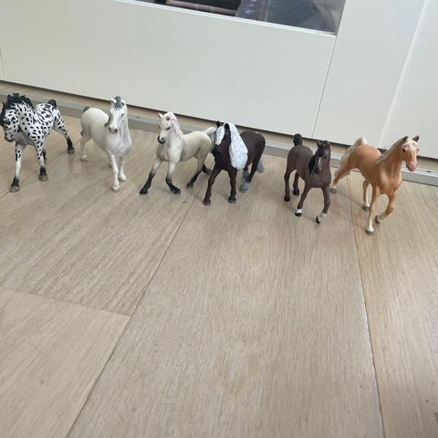 Schleich hester