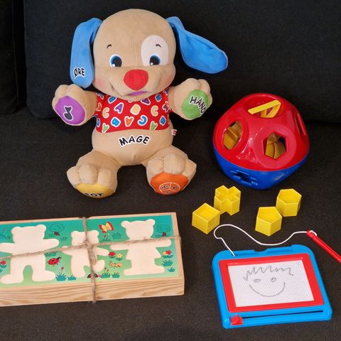 Tupperware pusleball, Fisher Price bamse og pusleleke