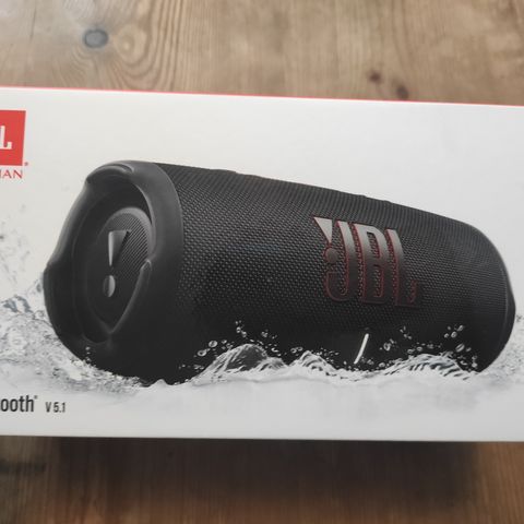 JBL Charge 5