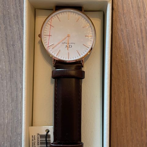 DANIEL WELLINGTON CLASSIC PETITE 28