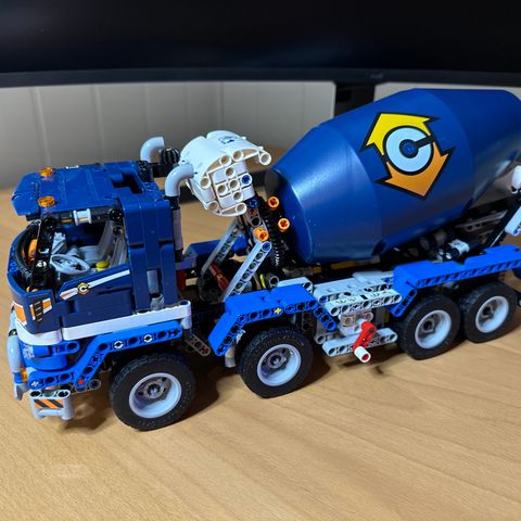 Lego Technic 42112 - Concrete Mixer Truck