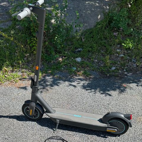 El-sparkesykkel, Ninebot KickScooter Max G30D