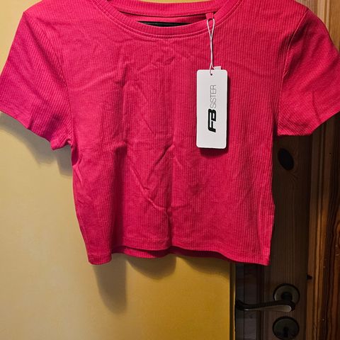 Rosa t-shirt fra New Yorker str.L