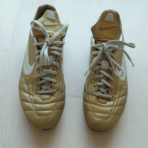 Nike Ronaldinho R10 fotballsko st. 43