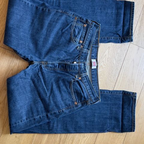 Levis jeans 501 straight leg button-fly