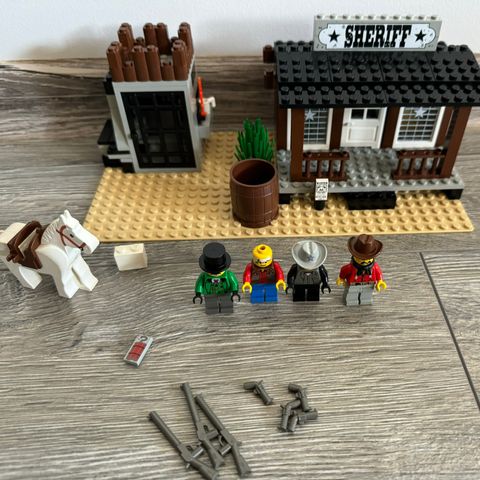 LEGO 6864- WESTERN COWBOYS -  Sheriff's Lock-Up