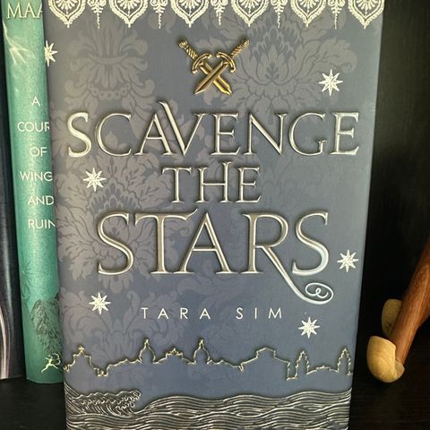 Scavenge The Stars - Tara Sim, signert (Owlcrate)