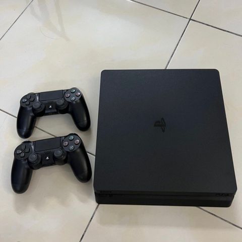 Ps4 slim