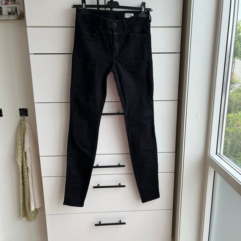 Closed skinny jeans 28