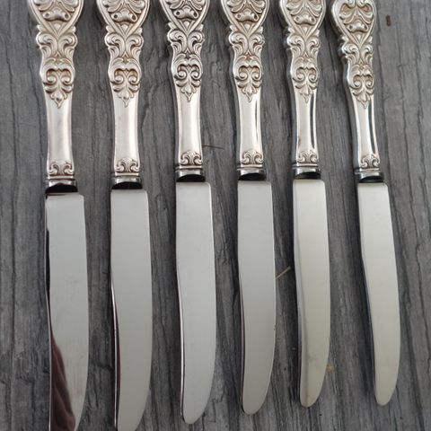 6 Bestikk kniver i sølv + Smørbrødklype merke Valdres
