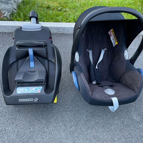 Maxi Cosi babybilstol med adaptere til barnevogn