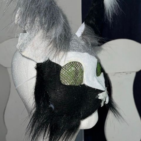 Therian maske med pels og filt