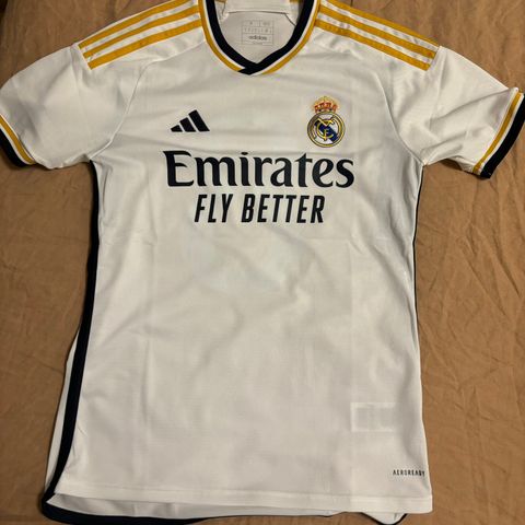 Real Madrid hjemmedrakt 23/24 small