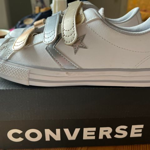 Converse i skinn str. 35 (uni)