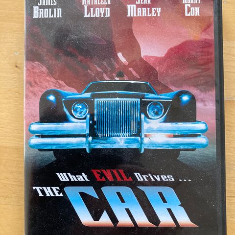 Døden Har Fire Hjul (The Car)-Bok + DVD