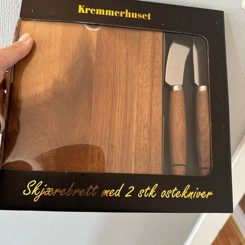 Ostekrem / skjærebrett