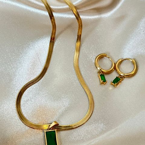 Vakkert kjede og øredobber - Gullbelagt med grønn zircon