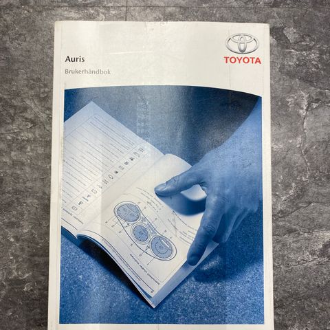 Toyota Auris brukerhåndbok