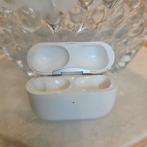 Original Apple Airpods Pro Gen 1 Case (A2190)