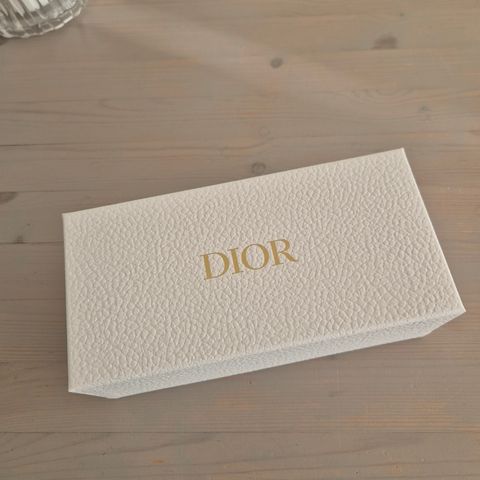 Dior eske