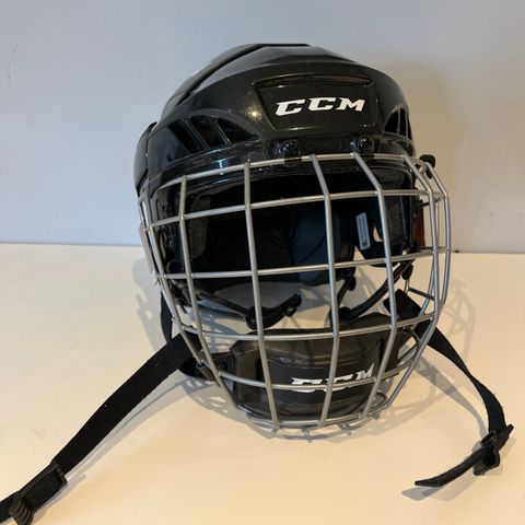 Hockey hjelm