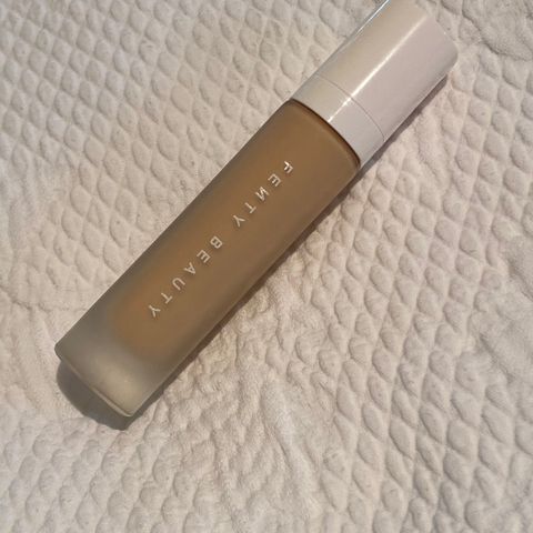 Fenty Pro Filt’r 210