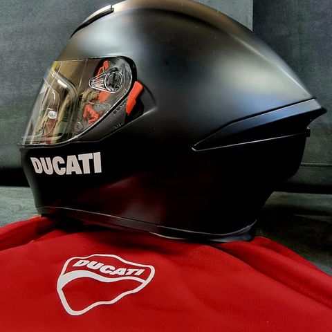 DUCATI SKINNDRESS-HJELM-HANSKER-STØVLER-CARDO BL SYS-