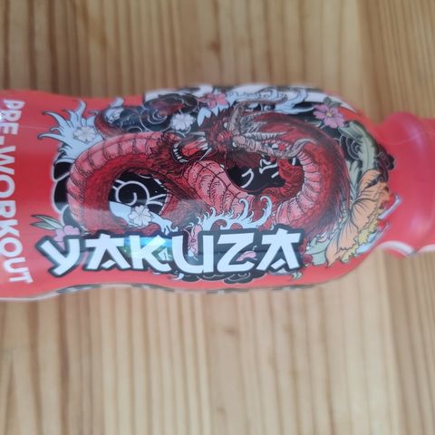 Yakuza preworkout shot. Har flere lignende.