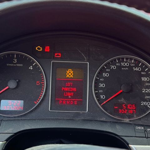 Audi A4 B7 Speedometer