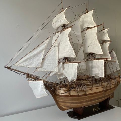 Modellskute HMS Bounty