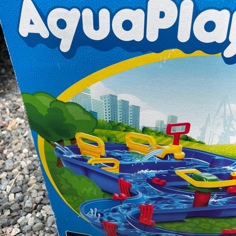 Aquaplay selges grunnet flytting