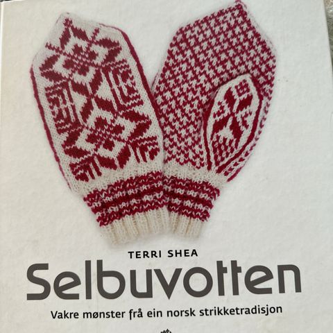 SELBUVOTTEN vakre mønster frå ein norsk strikketradisjon/ulest strikkemønsterbok